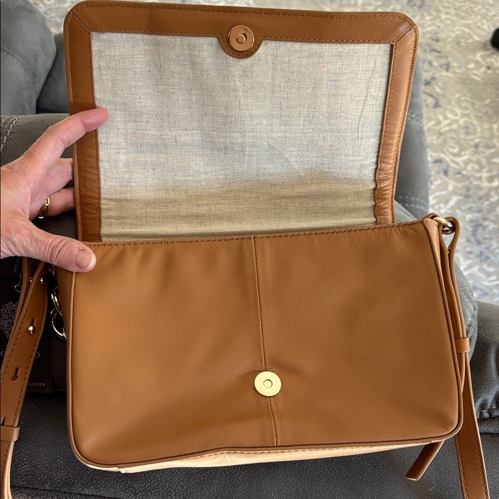 NWT Vince Camuto Genuine Leather Trey Crossbody Rustic Oak Purse $168 - Picture 5 of 13